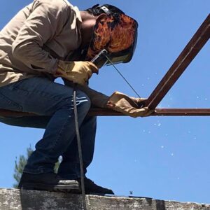 Sofonias welding at La Cosecha